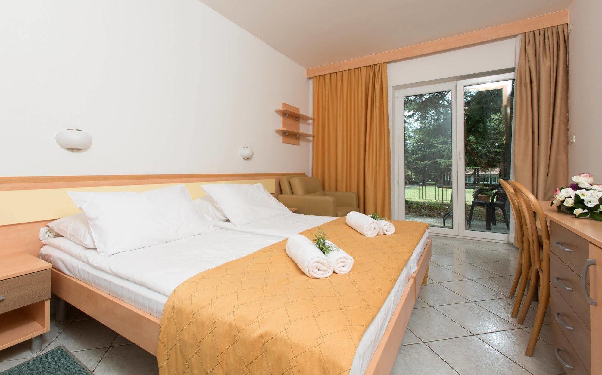 Villa Cedra - Hotel & Resort Adria Ankaran Exterior photo